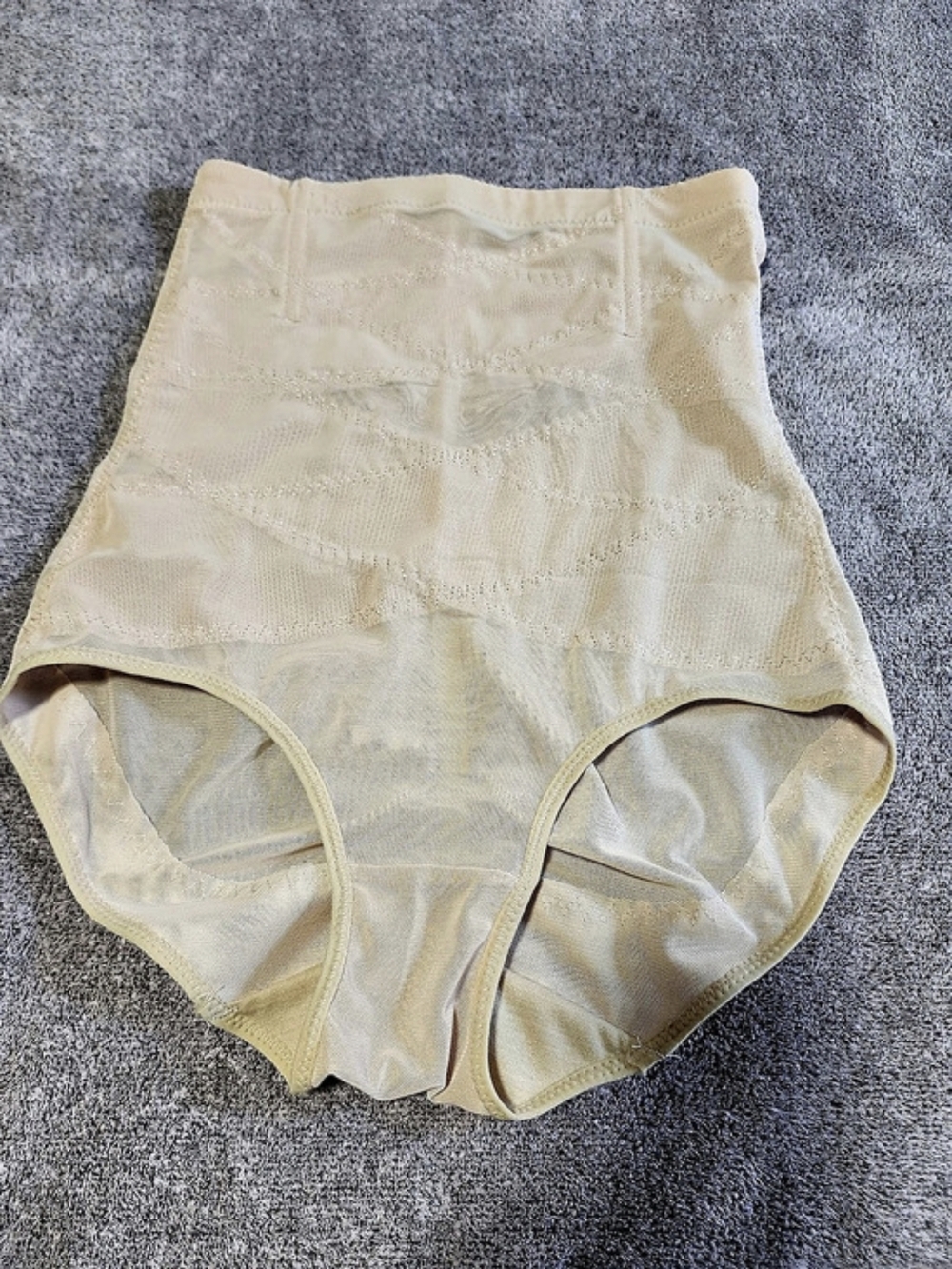 Shapewear in Yellow Size Large Like New